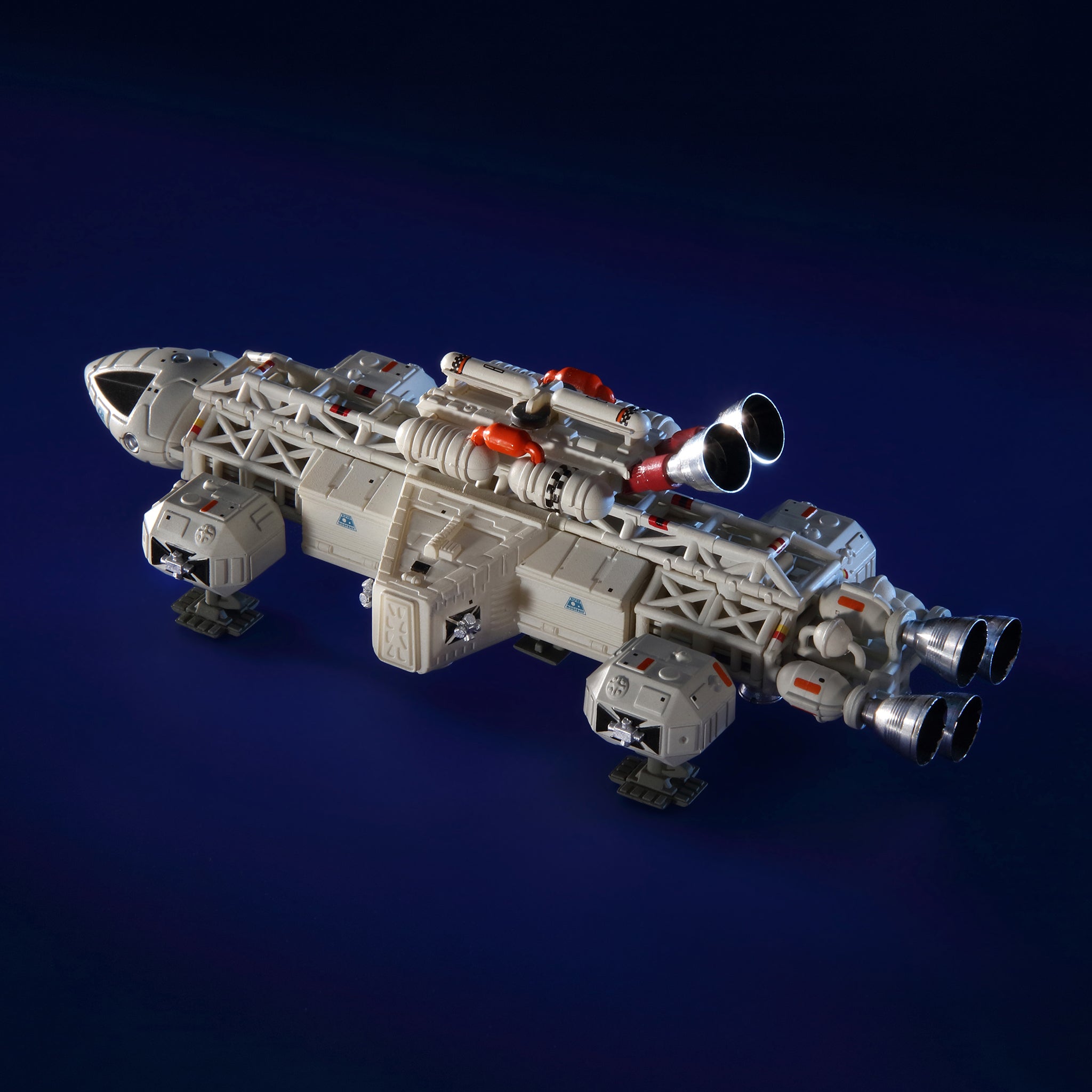 新世紀合金 SPACE:1999 LABORATORY EAGLE SGM-10 Space 1999 5.5 inch Laboratory Eagle Transporter– Master Replicas