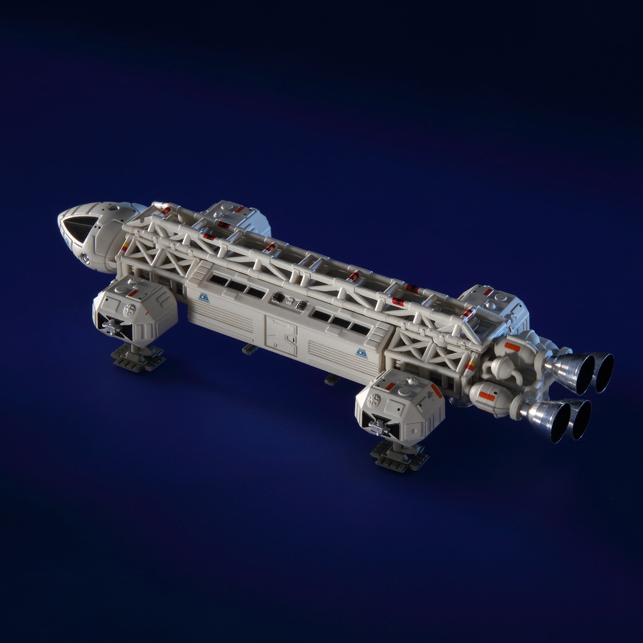 Space 1999– Master Replicas
