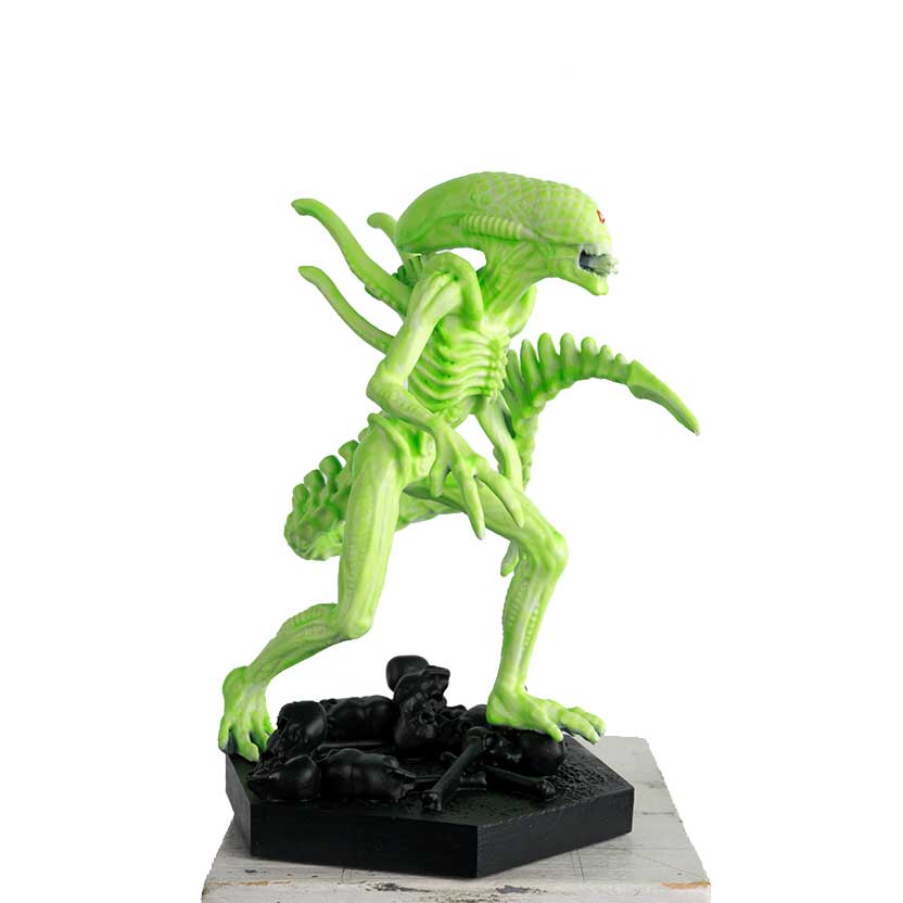 AVP Predatorvision Xenomorph Glow in the Dark Master Replicas