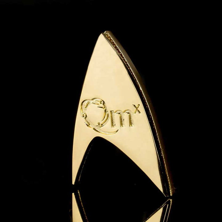 QMX - Qmx- Badge, STR-0049, doré, Standard QMX - Qmx- Badge, STR-0049, doré, Standard