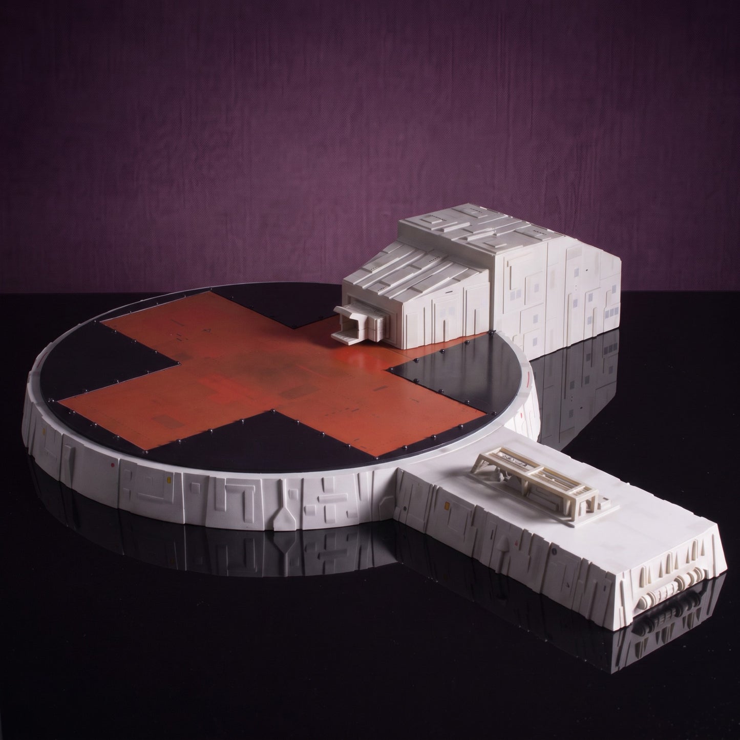 Space 1999: Landing Pad with 5.5” Eagle Transporter